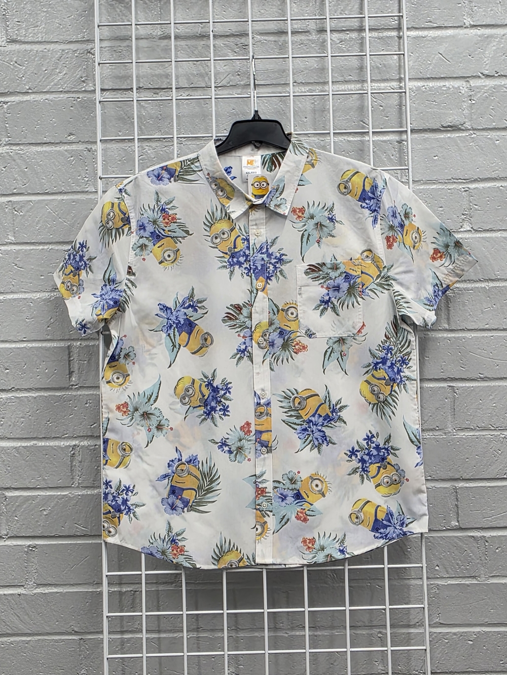 Hawaiian White Short-Sleeve Button-Down Shirt with Yellow Minion Print Size 2XL